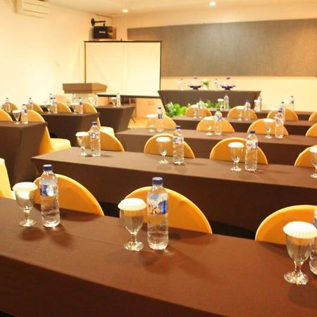 Liras Hotel Syariah Pulupanda Luaran gambar