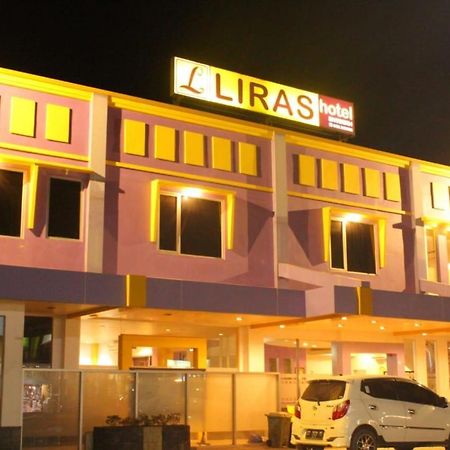 Liras Hotel Syariah Pulupanda Luaran gambar